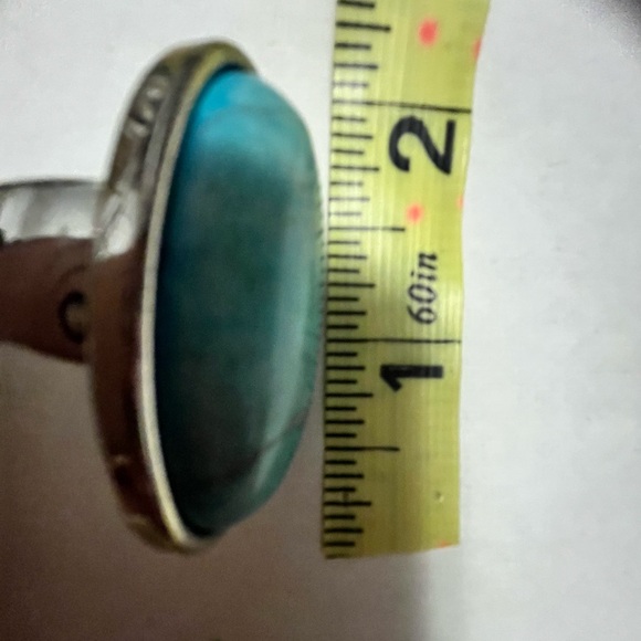 Beautiful Faux Turquoise Ring - Picture 2 of 4